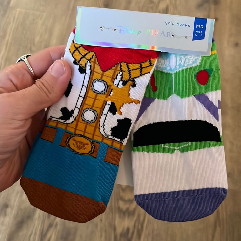 Toy Story Tavi Noir Grip Socks Size M for Kids